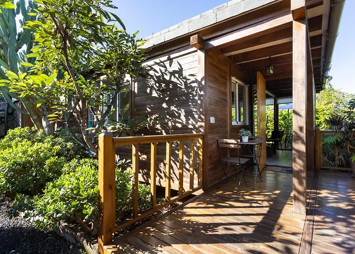 Apartment Home2book Modern Strelitzia, Peace Retreat